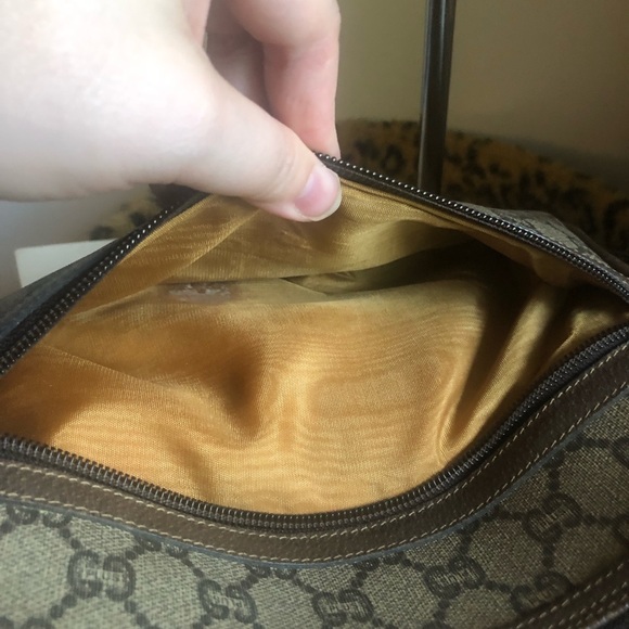 Vintage Gucci Plus Clutch - Picture 11 of 15